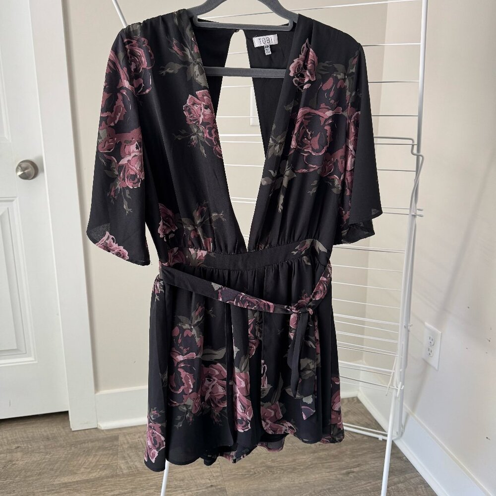 Tobi Short Flowy Romper - Size M - Black Pink Green